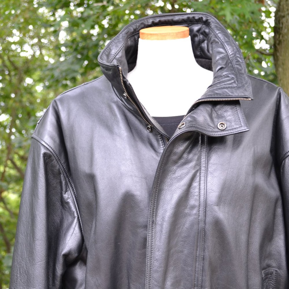 Vintage Men's Black Leather Bomber Stadium Jacket - Picture 3 of 10